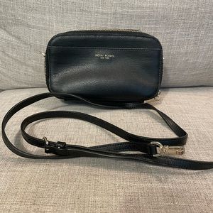 ✨Small Henri Bendel Wallet Purse ✨